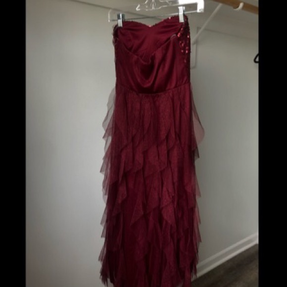 Dress - Picture 3 of 3